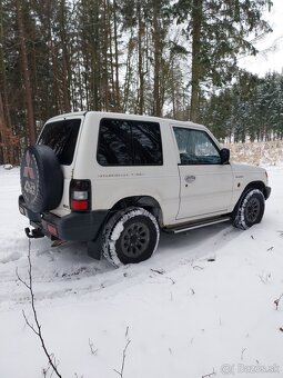 Predám Mitsubishi pajero 2,5GLX - 2