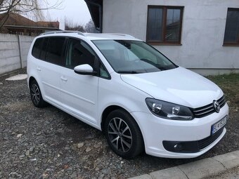 Volkswagen Touran 2.0 TDI Comfortline DSG - 2