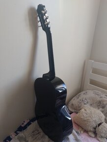 Nová gitara s puzdrom - 2