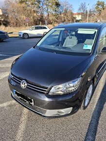 Predám VW Touran 2,0 TDI HIGHLINE DSG - TOP - 2