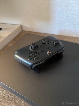 Xbox one X - 2