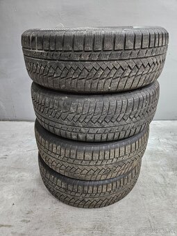 Predám zimné pneu Continental 215/60r17 - 2