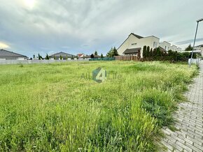 Postavte si vlastný DOMOV - pozemok 583m² vo vyhľadávanej lo - 2