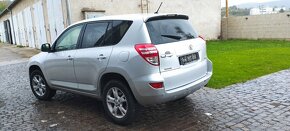 Toyota RAV4 2.2D4D 4x4 2010 - 2