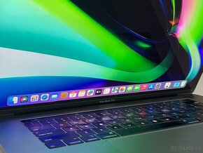 MacBook Pro 15-palcový (2019) 16GB / 256GB Silver - 2