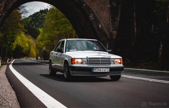 Mercedes 190D - 2