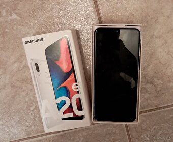 Samsung Galaxy A20E - 2