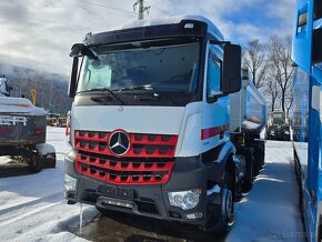 Mercedes actros+vyklapaci naves achwarzmuller - 2