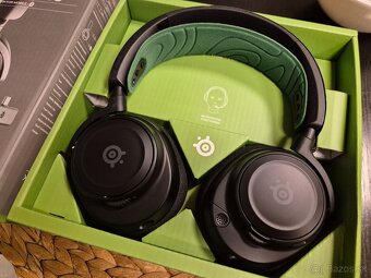 Bezdrátová herní sluchátka Steelseries Arctis Nova 7X - 2