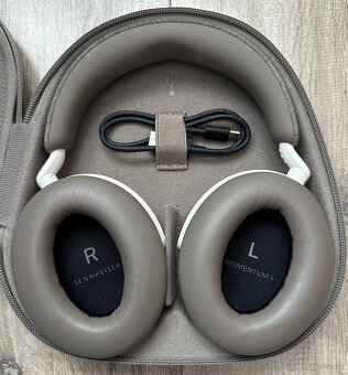 Sennheiser MOMENTUM 4 Wireless - 2