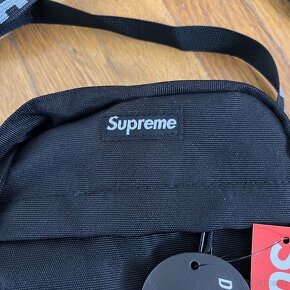 Supreme 18SS Shoulder Bag - 2
