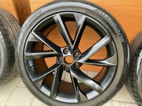 VEGA SCHWARZ MATT orig.skoda Superb3V  5x112  8j x19 ET 44 - 2