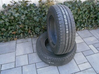 Predám 2x letné pneu Michelin 205/70 R15C 106/104R - 2