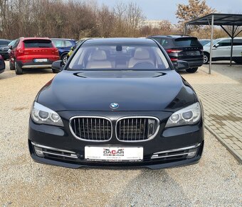 BMW Rad 7 730d - 2