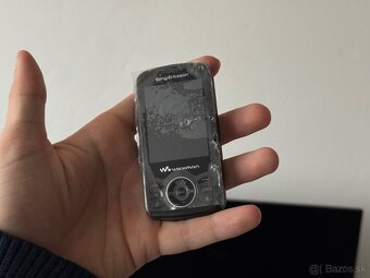 Sony Ericsson W100i - 2