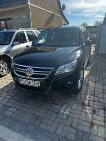 Volkswagen Tiguan - 2