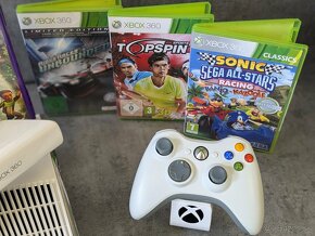 Xbox 360 Slim, HDD, Kinect, ovládač, 2 mikrofóny a hry - 2