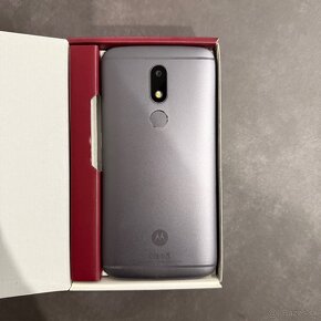 Motorola Moto M - 2