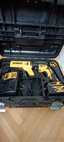 Dewalt DCF620 - 2