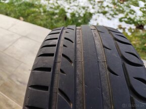 Letná pneu 235/40 R19 - 2