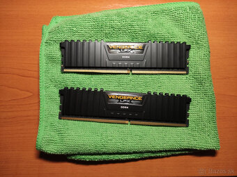 CORSAIR Vengeance LPX DDR4 32GB 3200 CL16 - 2