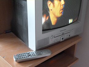 Predám - televízor  Digilogic s DVD - 2