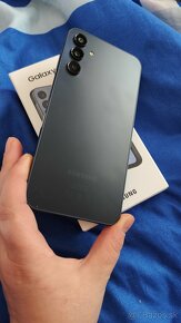 Predám Samsung Galaxy A15 5G nový raz zapnutý - 2