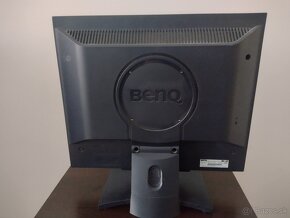 19" LCD monitor - 2