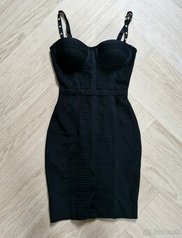 Guess cierne bandazovane bodycon saty na ramienka - 2