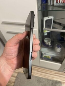 Apple iPhone 16 Plus 128GB Čierny - 2