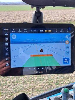 Autopilot do traktora CHCNAV NX 612 - 2