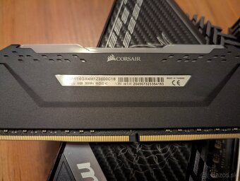 RAM: 2x Corsair 16 GB DDR4 3600 - 2