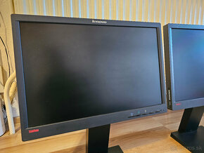 LCD Monitor Lenovo 19´ 2ks - 2