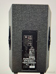 Behringer Eurolive VP2200D - 2