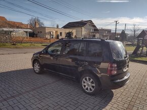 VW TOURAN 1.9 TDI NAJ.192000 KM ROK VÝROBY 2009 - 2