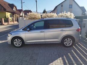 Volkswagen Touran Comfortline 2.0 TDI--DSG 2020 - 2