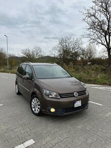 Volkswagen Vw Touran 2.0 TDI 103kw Highline,Navi,Alcantara - 2