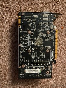 GTX 550 TI ZOTAC - 2