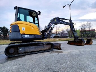 Báger Volvo, 5000kg, 3x lyžica. - 2