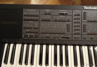 Technics keyboard SX-K700 + kufrik 100x40x17 - 2