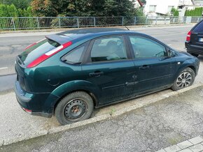 Ford focus 1.4 rok 2007 benzin - v celku na diely 400e - 2