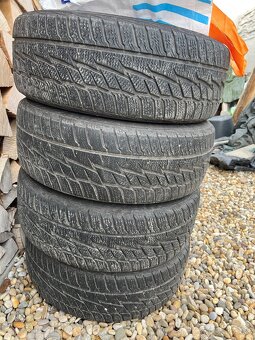 Predam zimne kolesa s diskami Hyundai i30 205/55 R16 - 2