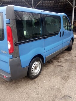 Renault TRAFIC - 2