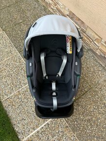 Autosedačka maxi cosi coral + isofix základňa - 2