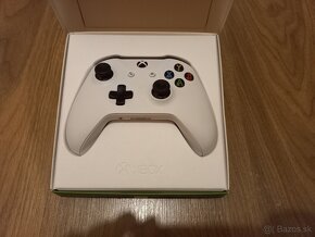 Xbox ovládač - 2