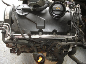 agregat, hlava, blok, motor, vstreky 1.9 Tdi 77kw bxe - 2