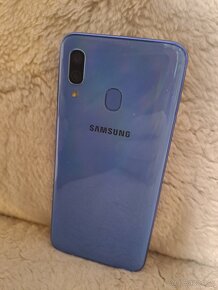 Samsung Galaxy A40 Dual SIM bledomodrý - 2