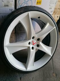 Alu sada = 5x112 = ETA BETA = s pneu = 255/30 R21 - 2