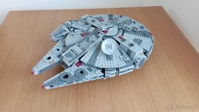 LEGO 75257 Millennium Falcon - 2