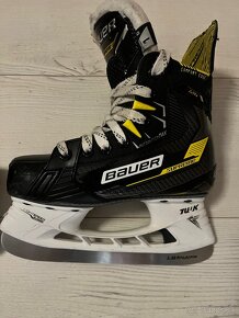 BAUER SUPREME M4 VEĽKOSŤ 1 D (33,5) - 2